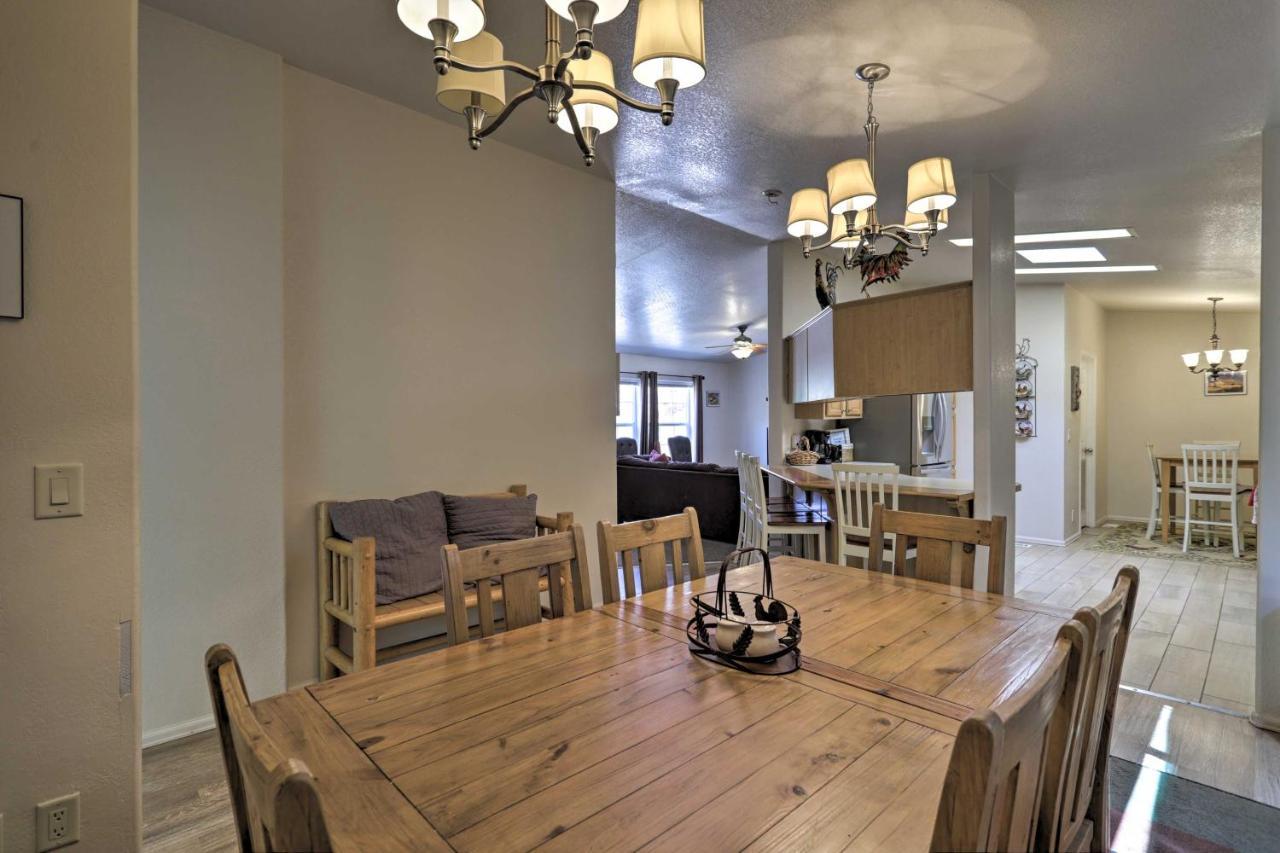 Rustic Retreat Moab Townhome With Grill And Fire Pit Exterior foto